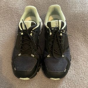 On Cloud: Cloud Flyers